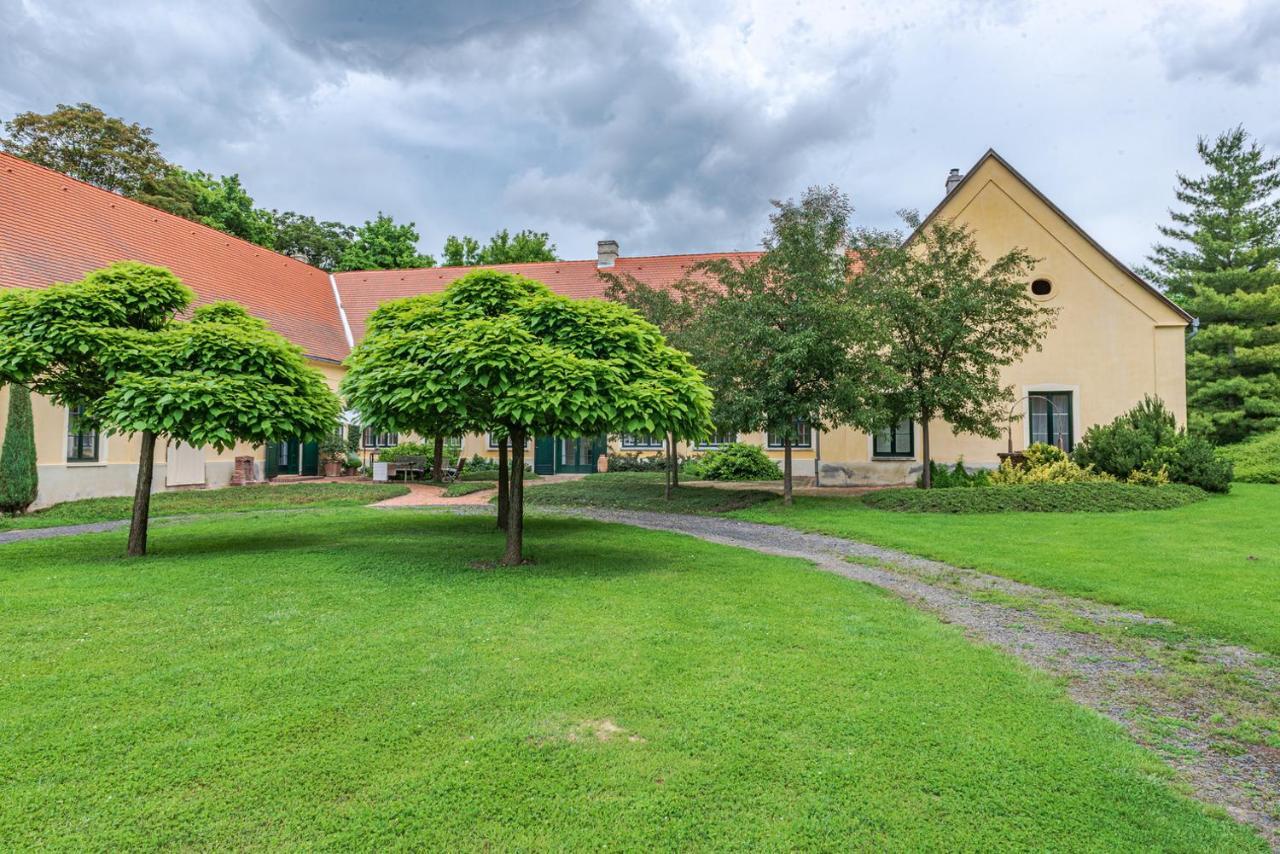 Hotel Svastics Kuria Szentgalosker Exterior foto